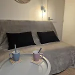 Apartment Le Ptit Nid Cocon Au Coeur Du Centre Chateau-Gontier