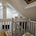 Apartment Le Ptit Nid Cocon Au Coeur Du Centre Chateau-Gontier