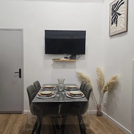 Le Ptit Nid Cocon Au Coeur Du Centre Apartment