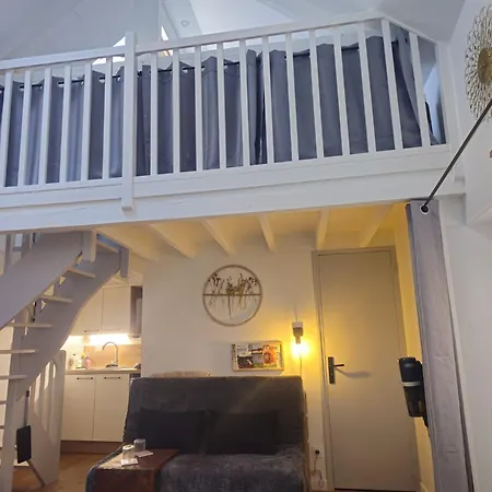 Apartment Le Ptit Nid Cocon Au Coeur Du Centre Chateau-Gontier